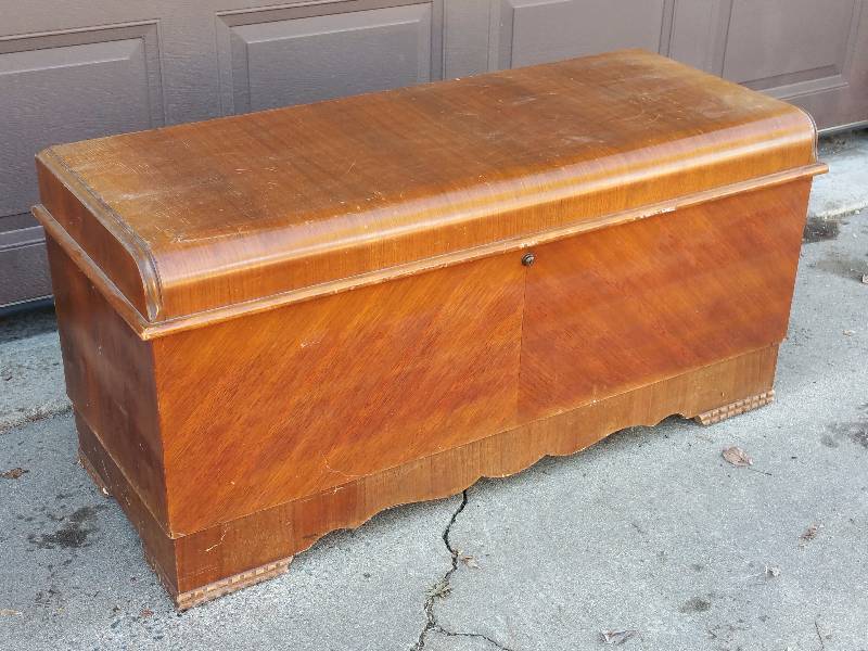 Lane Cedar Chest