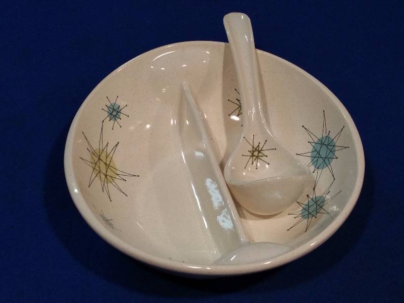 Franciscan Atomic Starburst 8 12 Divided Vegetable Dish  Ladle