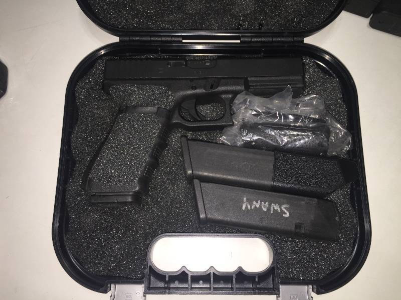 Glock 22 Gen 3 Semi-auto .40 cal Pistol