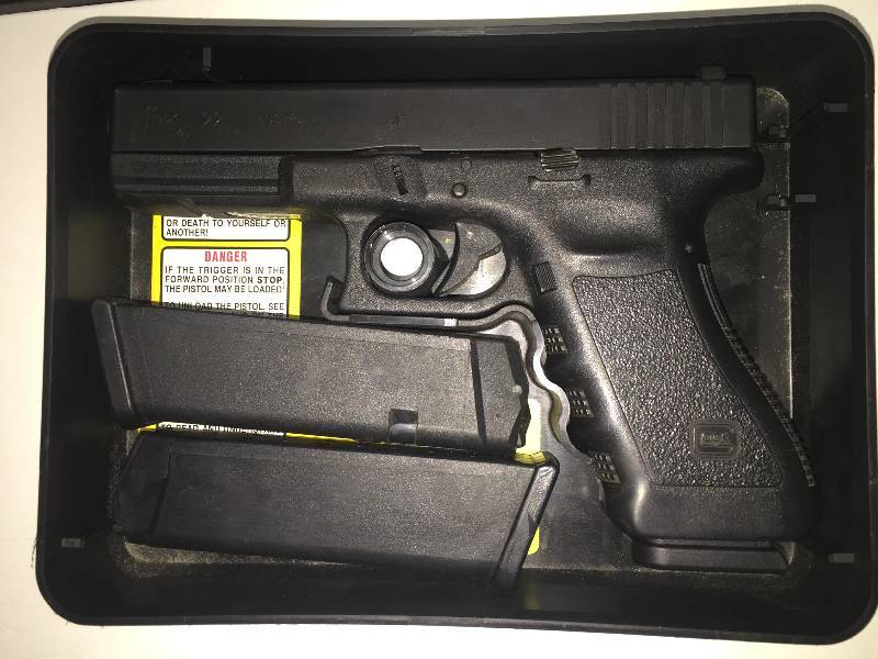 Glock 22 Gen 3 Semi-auto .40 cal Pistol