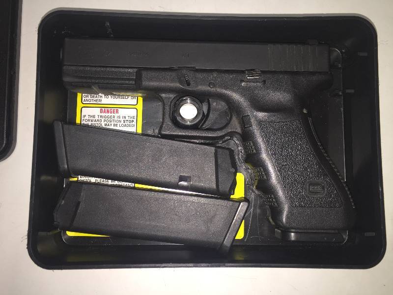 Glock 22 Gen 3 Semi-auto .40 cal Pistol