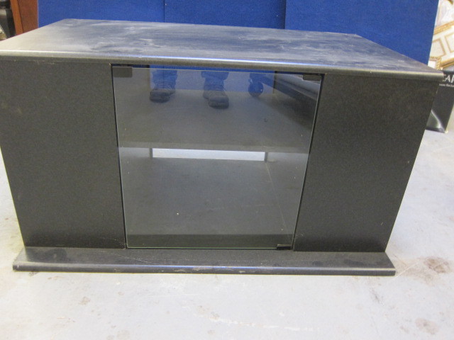 lot 14 image: Media Center