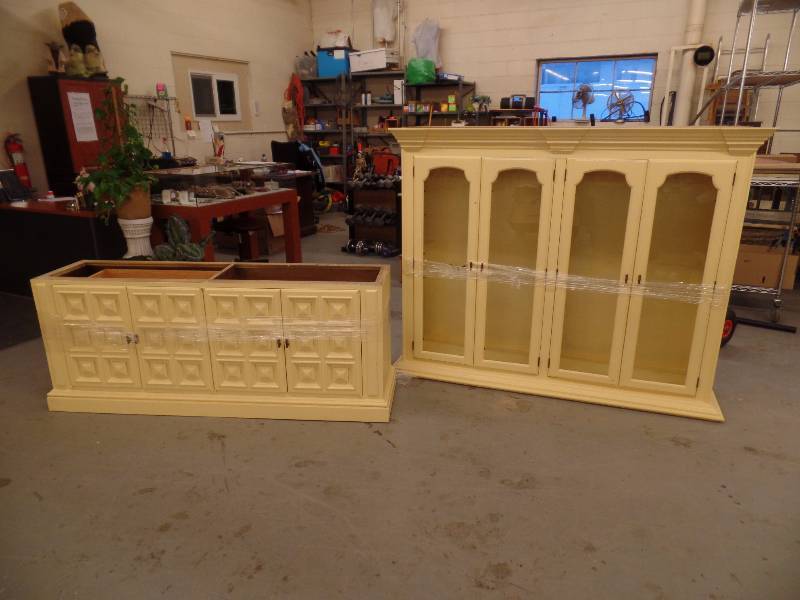 lot 58 image: Wooden China Cabinet