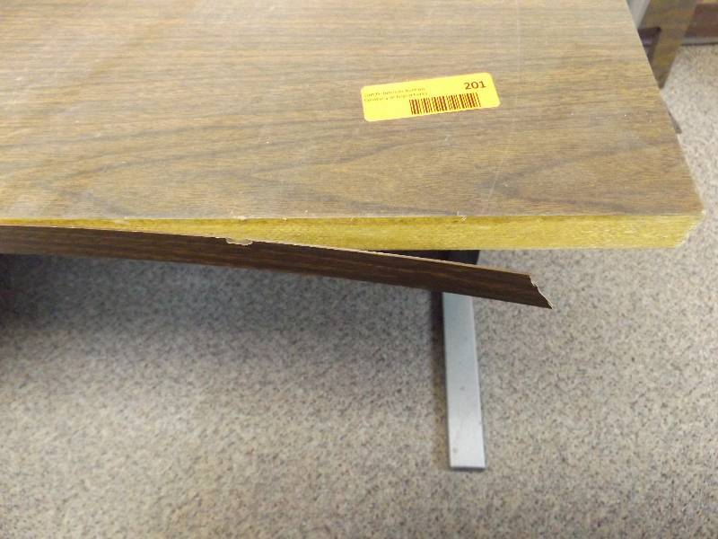 Desk table