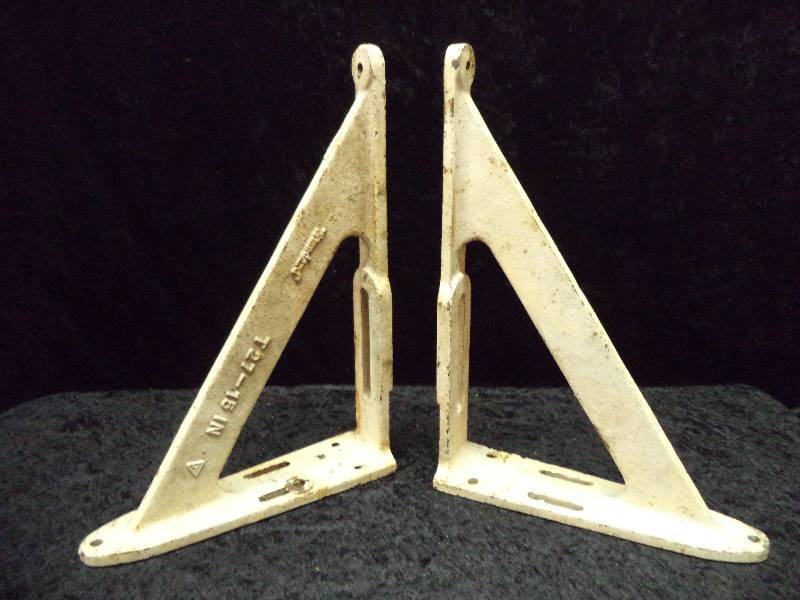 Pair - Cast Braces