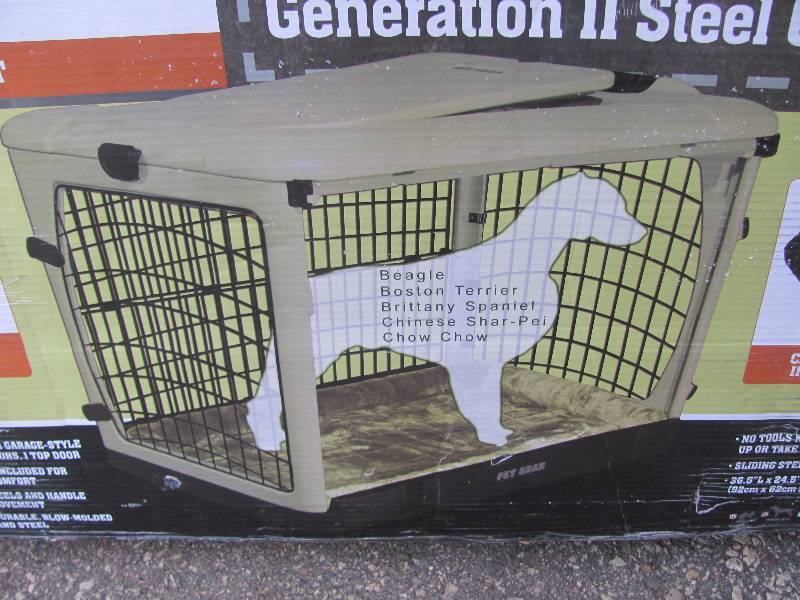 lot 4 image: Pet Accessories