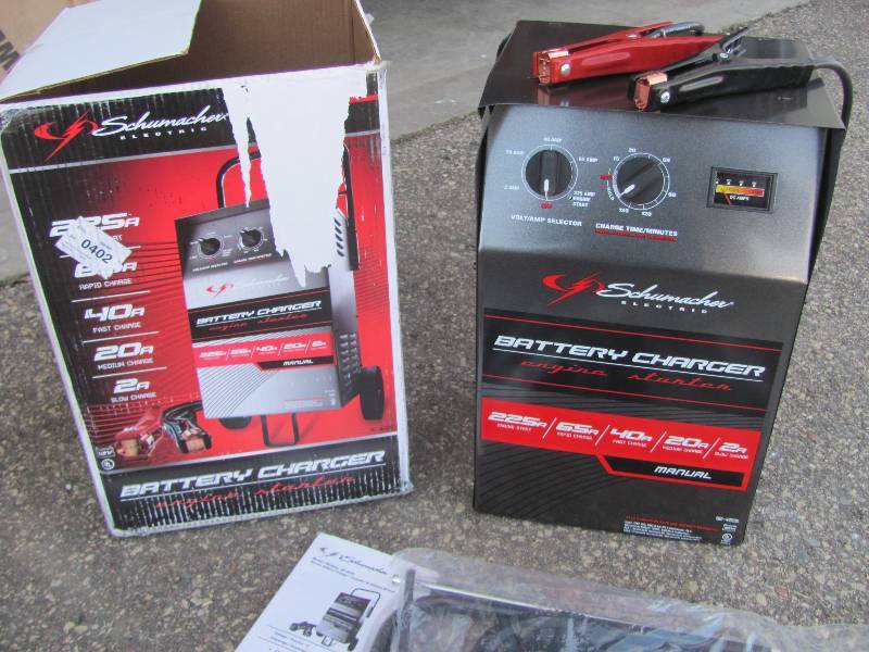 lot 10 image: Wheeled Battery Charger