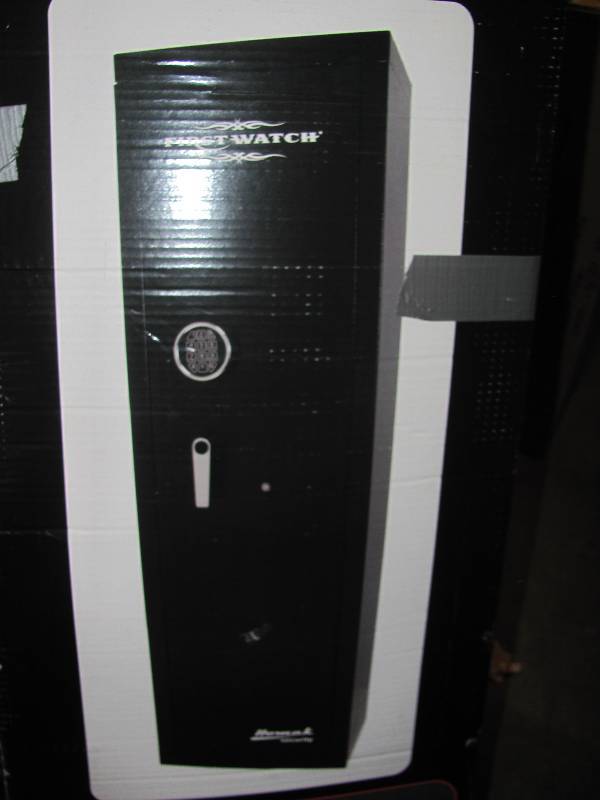 lot 26 image: Gun Safes