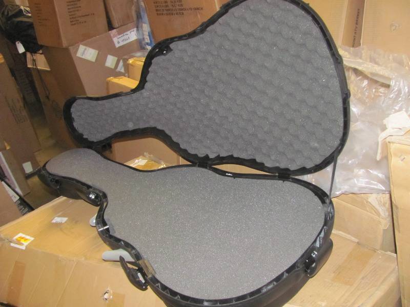 lot 27 image: Gun Cases