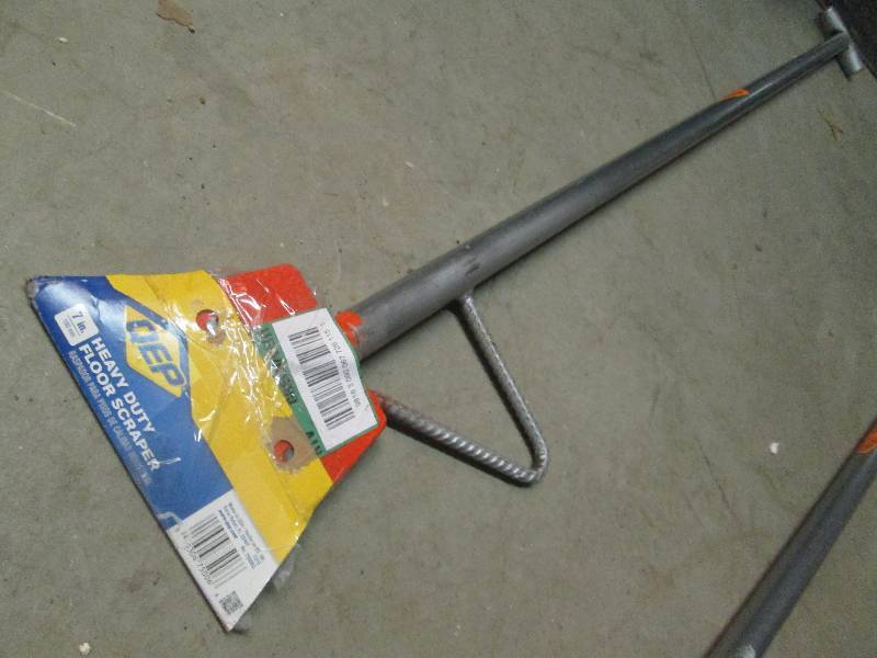 lot 214 image: QEP 7 Heavy Duty Floor Scrapper - ...
