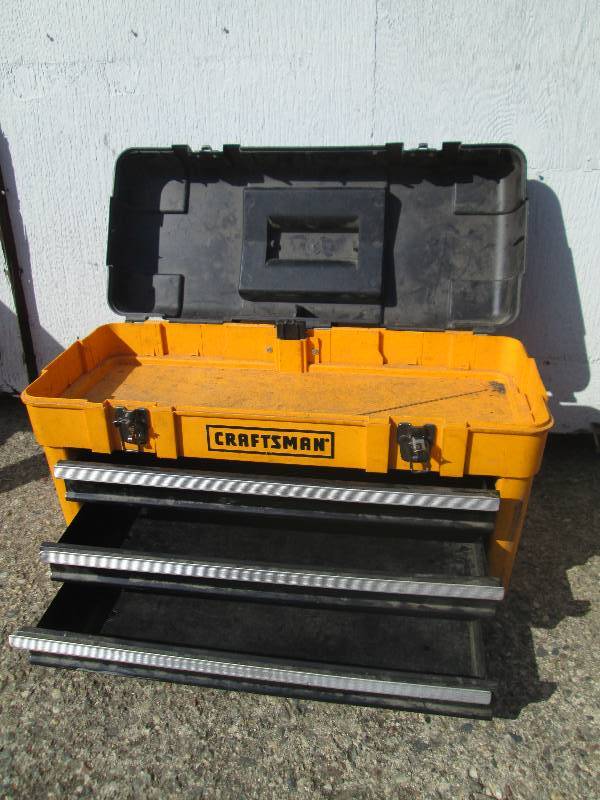 lot 9 image: Craftsman handheld tool box with sl...
