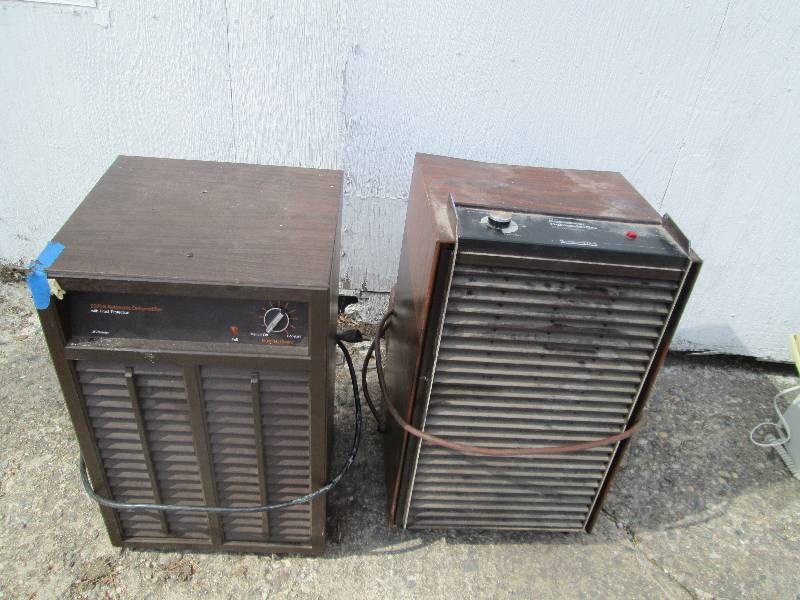 lot 30 image: lot of 2 dehumidifiers one does not...