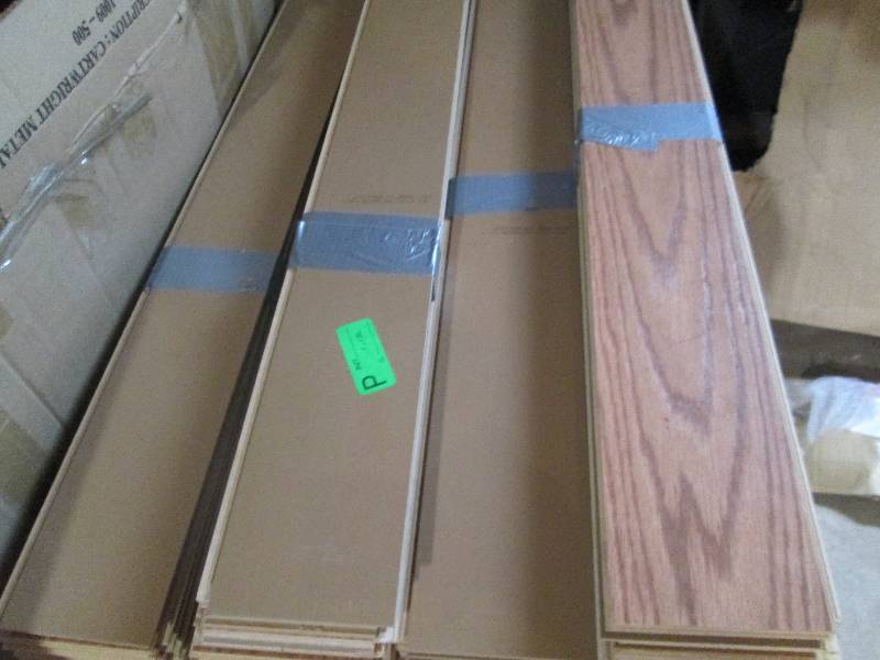 lot 96 image: lot of floor planks 54 x 4 each...