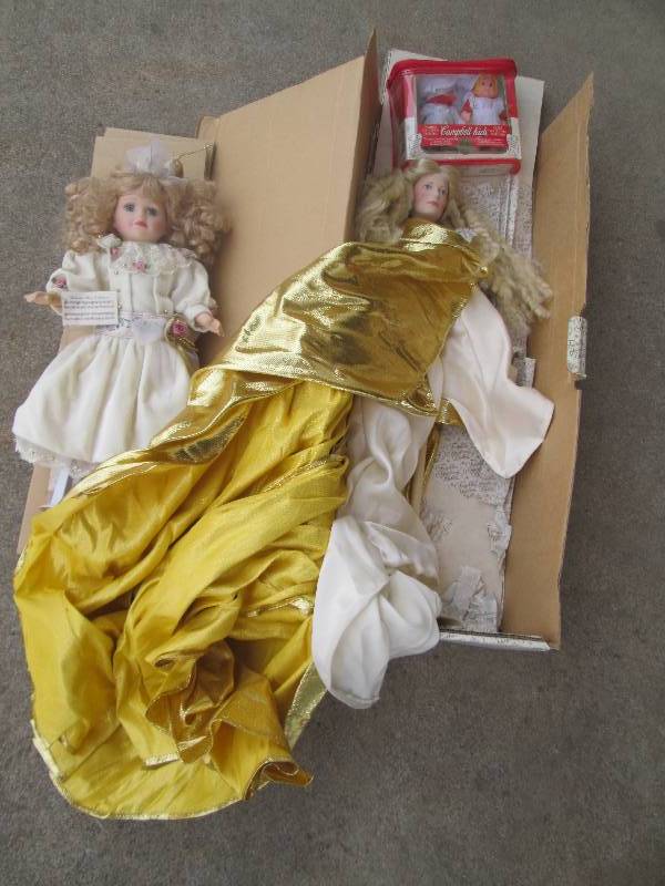 lot 87 image: 2 dolls on stands with campbells ki...