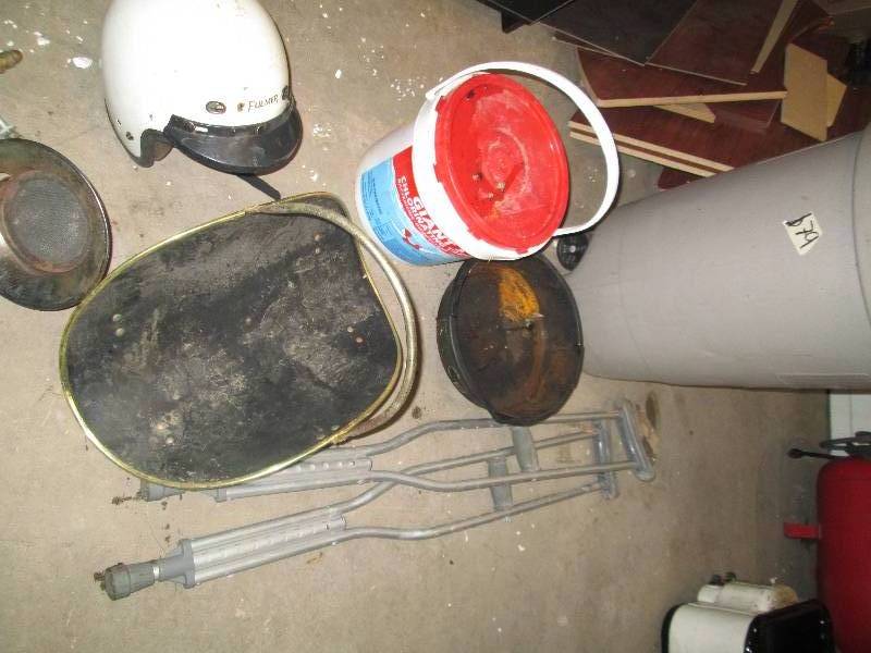 lot 79 image: lot of assorted items--includes sun...