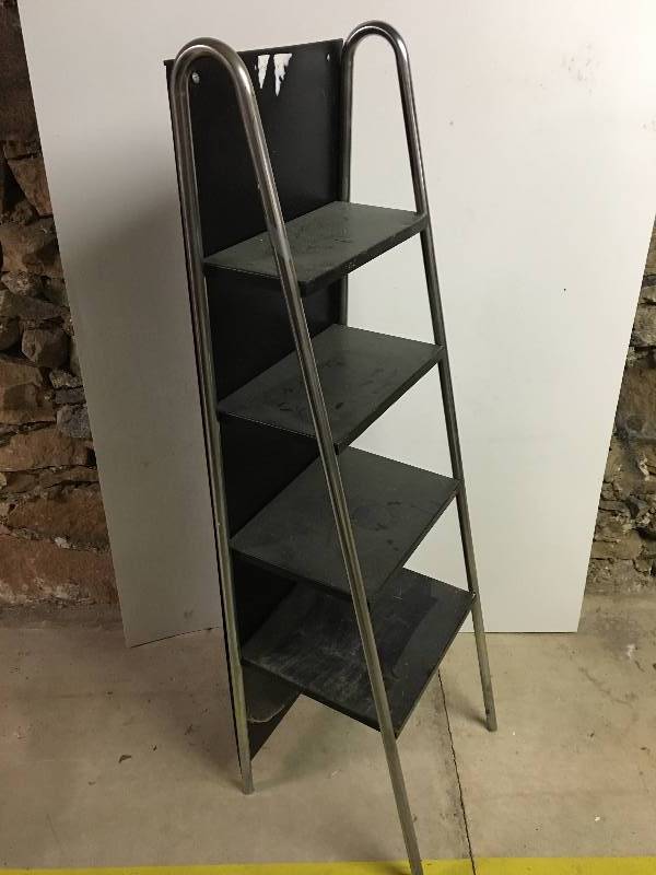 lot 5 image: Metal store display