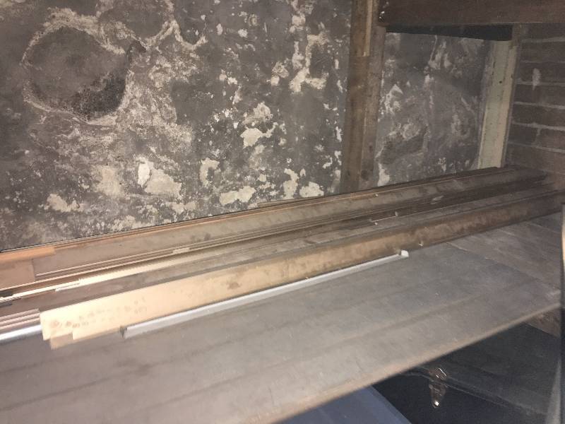 lot 21 image: 15 aluminum weather strips