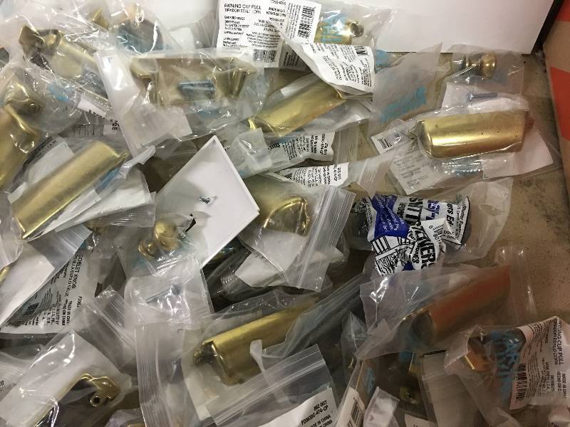 lot 31 image: Brand new drawer knobs