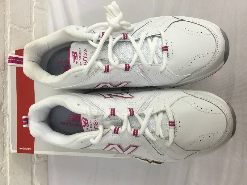 lot 116 image: New Balance Womens Crosstrainer Retail $90 Size 11