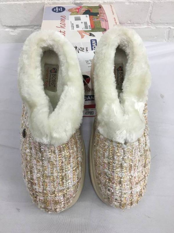 lot 122 image: Bobs from Skechers womens Casual Shoe Size 8