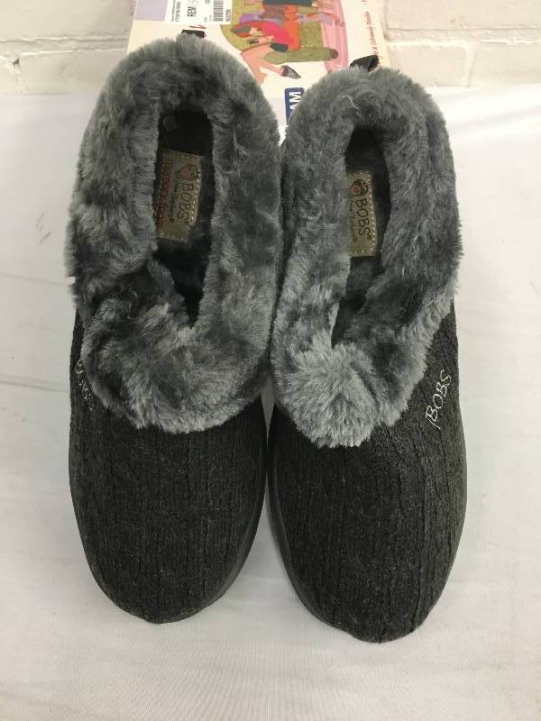lot 134 image: Bobs from Skechers womens Cherish Casual Shoe size 8