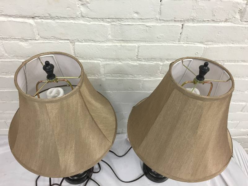 lot 246 image: Braden 2-Pc. Table Lamp Set retail $80
