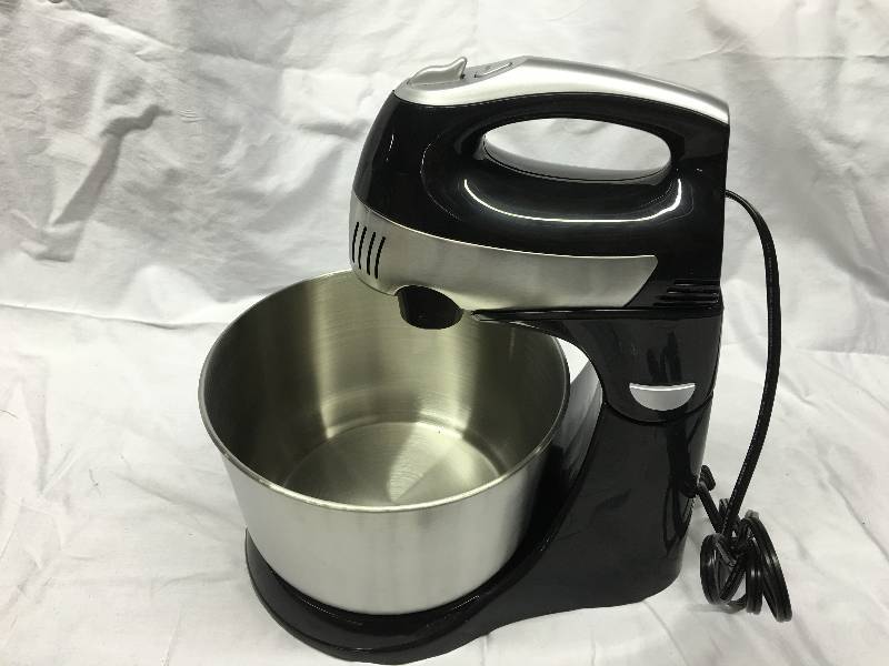 lot 225 image: 5-Speed HandStand Mixer retail $80