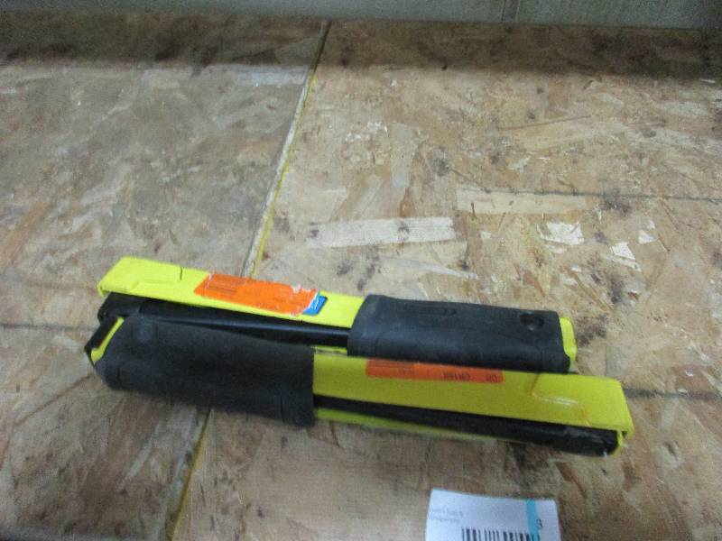 2 Hammer staplers