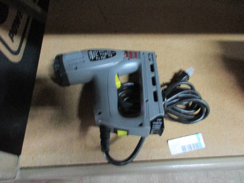 Electric stapler