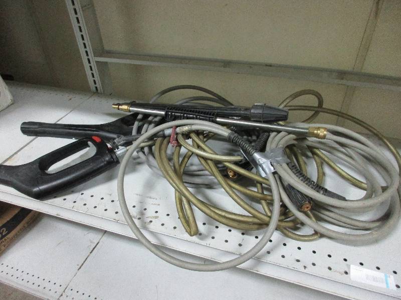 Pressure washer hoses and guns