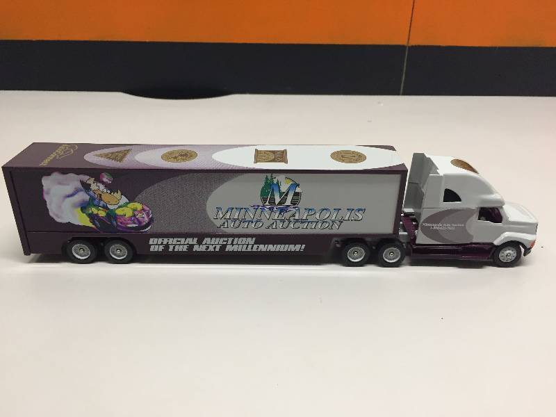 MINNEAPOLIS AUTO AUCTION SEMI