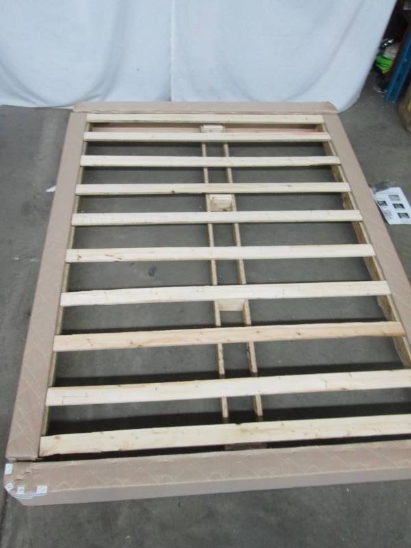 lot 21 image: Wolf Quick Foundation - Full