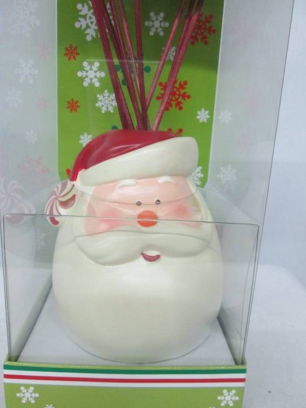 lot 61 image: Santa Clause Oil Diffuser