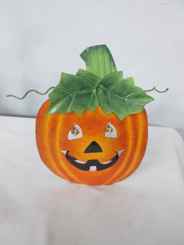 lot 63 image: Pumpkin Decoration