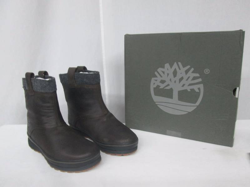 lot 28 image: Timberland Mens Schazzberg Waterproof Boot - Size 10.5