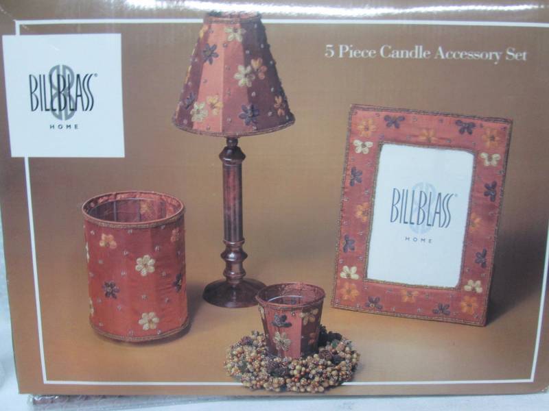 lot 38 image: Bill Blass Candle Accessory Set