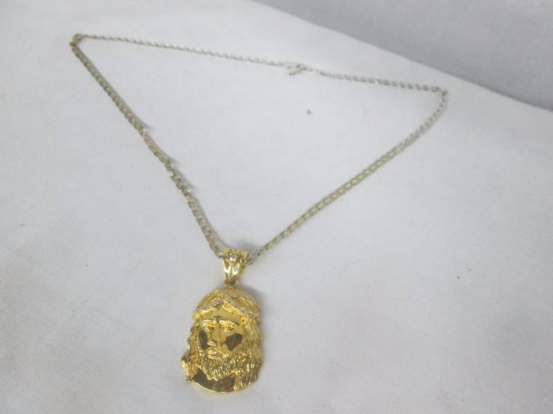 lot 98 image: Goldtone CZ Mens Jesus Pendant