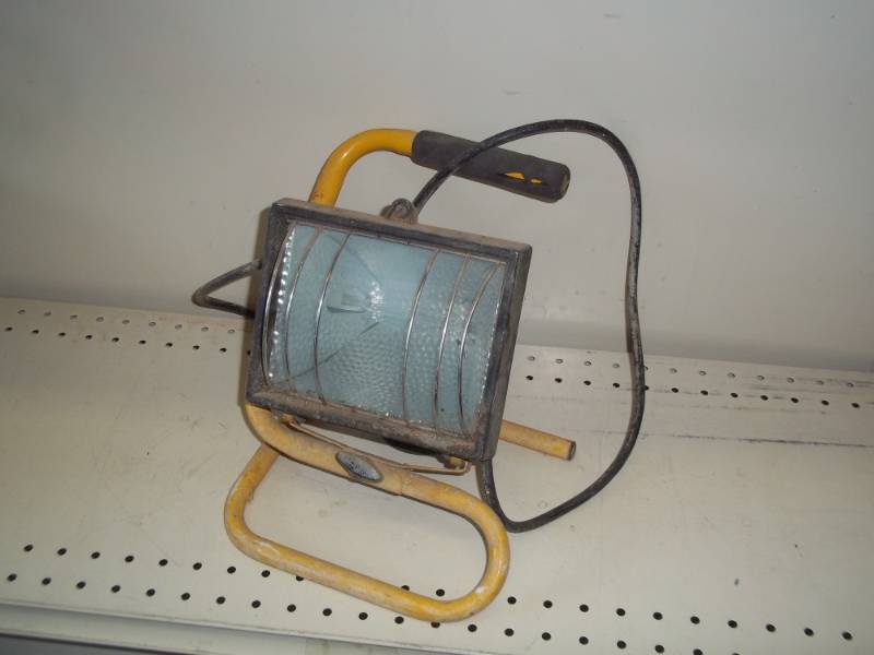 lot 2 image: Contractors work light