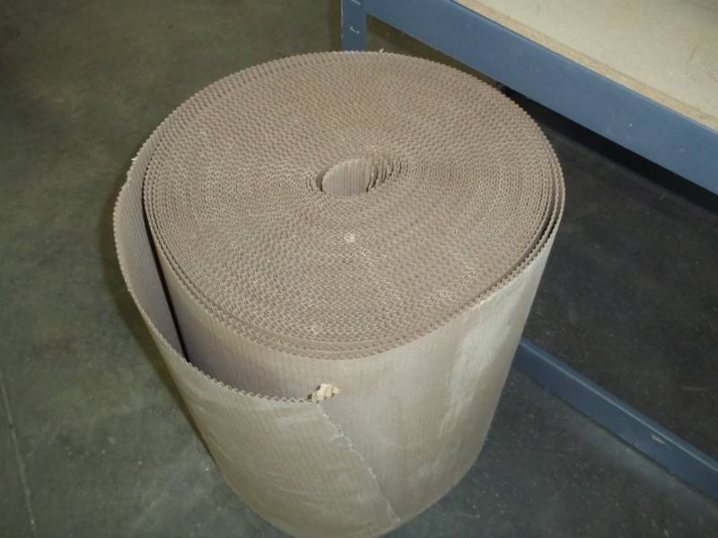lot 59 image: 18 12 corrugated cardboard roll