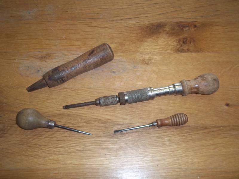 lot 77 image: assorted tools (hand crank screw driver, punch, screw driver)