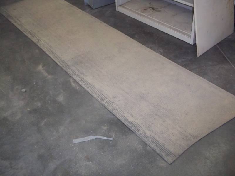 lot 110 image: 2x8 cushioned mat