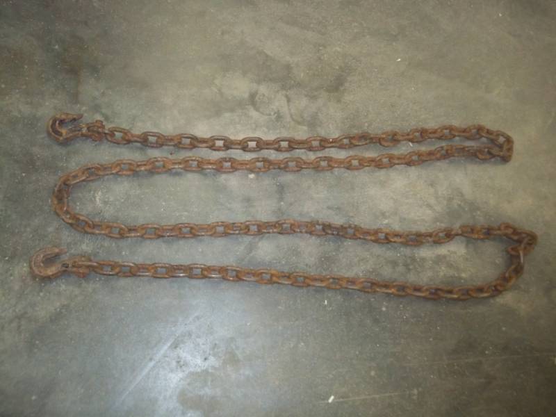 lot 116 image: 14 log chain whooks