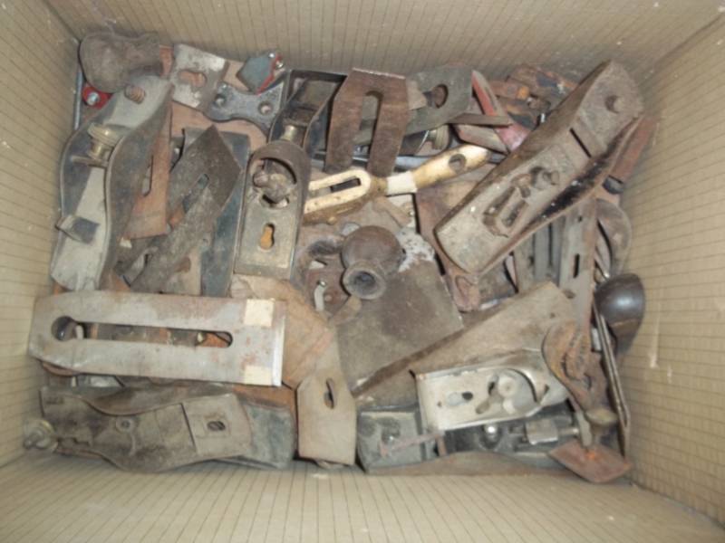 lot 117 image: box of assorted wood plane parts