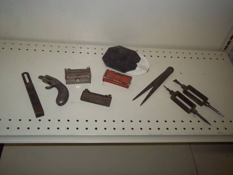 lot 121 image: vintage tools