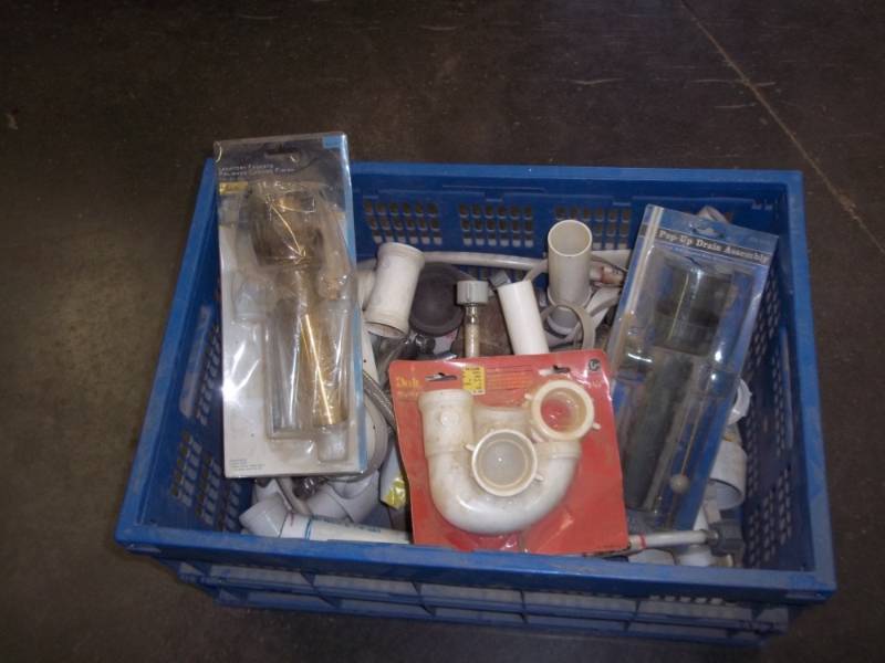 lot 129 image: plastic folding tub wassorted pvc pipe and hoses