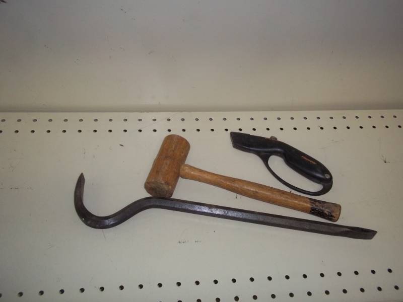 lot 153 image: pry bar, wood mallet, box cutter