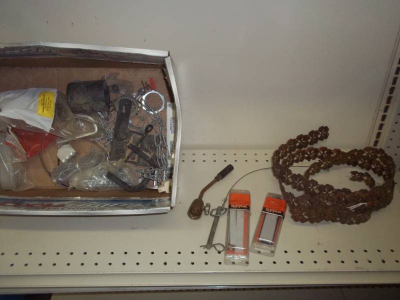 lot 158 image: assorted lot (chain, decorative metal trim)