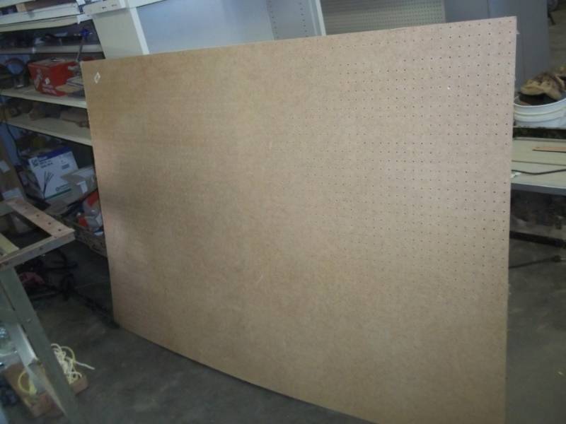 lot 160 image: 4 x 8 peg board