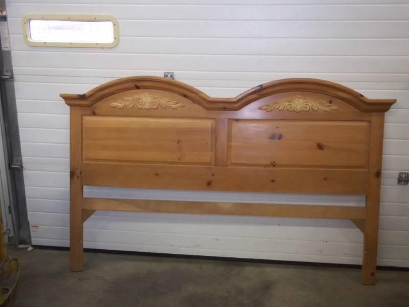 lot 174 image: bed frame head board 77