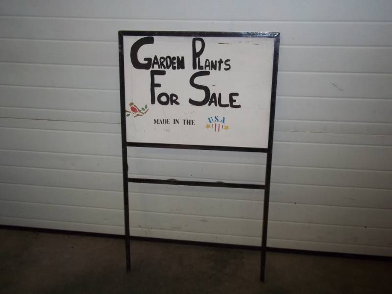 lot 253 image: Garden Sign